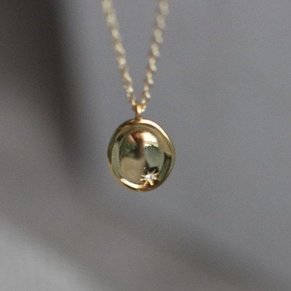"Humble Sparkle" Cubic Zirconia Oval Pendant Necklace -10K Gold Vermeil / Silver - Picture 3 of 5